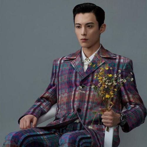 娱乐圈吃瓜王鹤棣是谁啊,他是如何成为热门话题的？