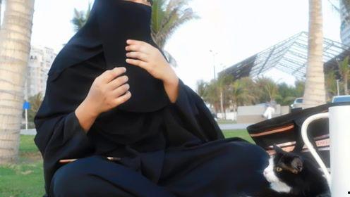 娱乐吃瓜君露脸